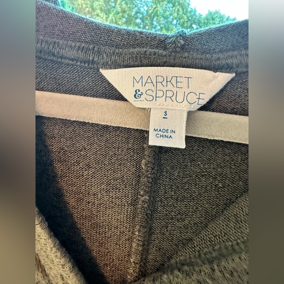 🚨 GREEN HOODIE - Picture 2 of 3